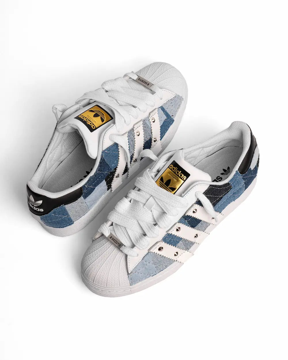 Adidas Superstar Chunky Denim, con tessuto jeans patchwork