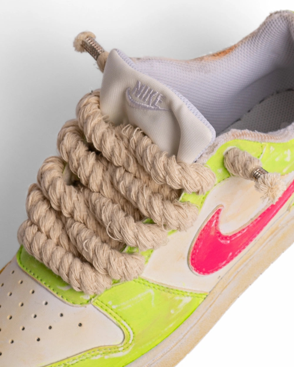 Nike borough Rope Vintage Grinch/Hot Pink verde e fucsia con lacci in corda beige