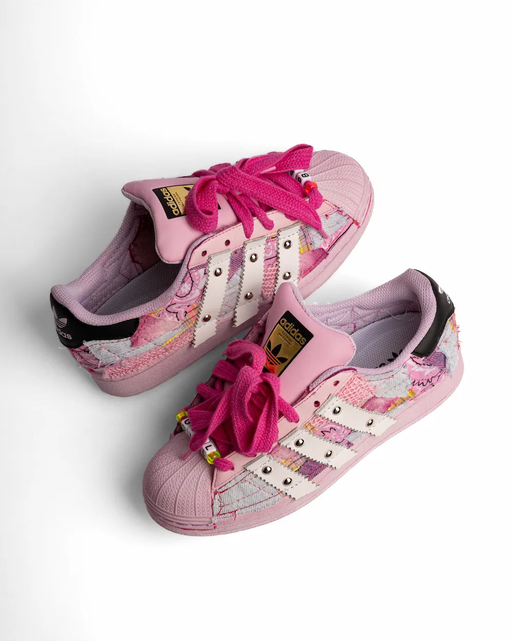 Adidas superstar custom modello Bad Girl, rosa con tessuti effetto patchwork