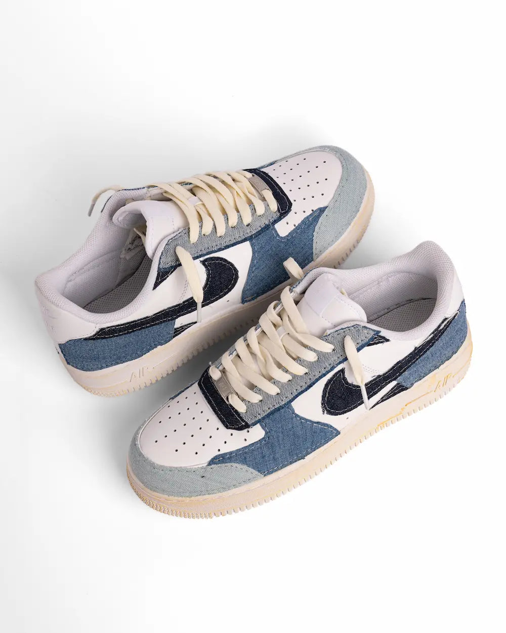 Nike air force 1 custom rivestita in jeans patchwork