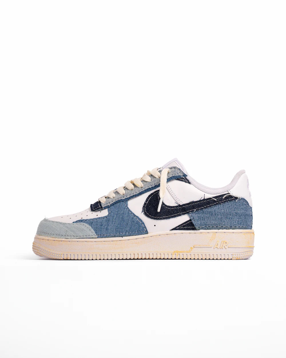 Nike air force 1 custom rivestita in jeans patchwork