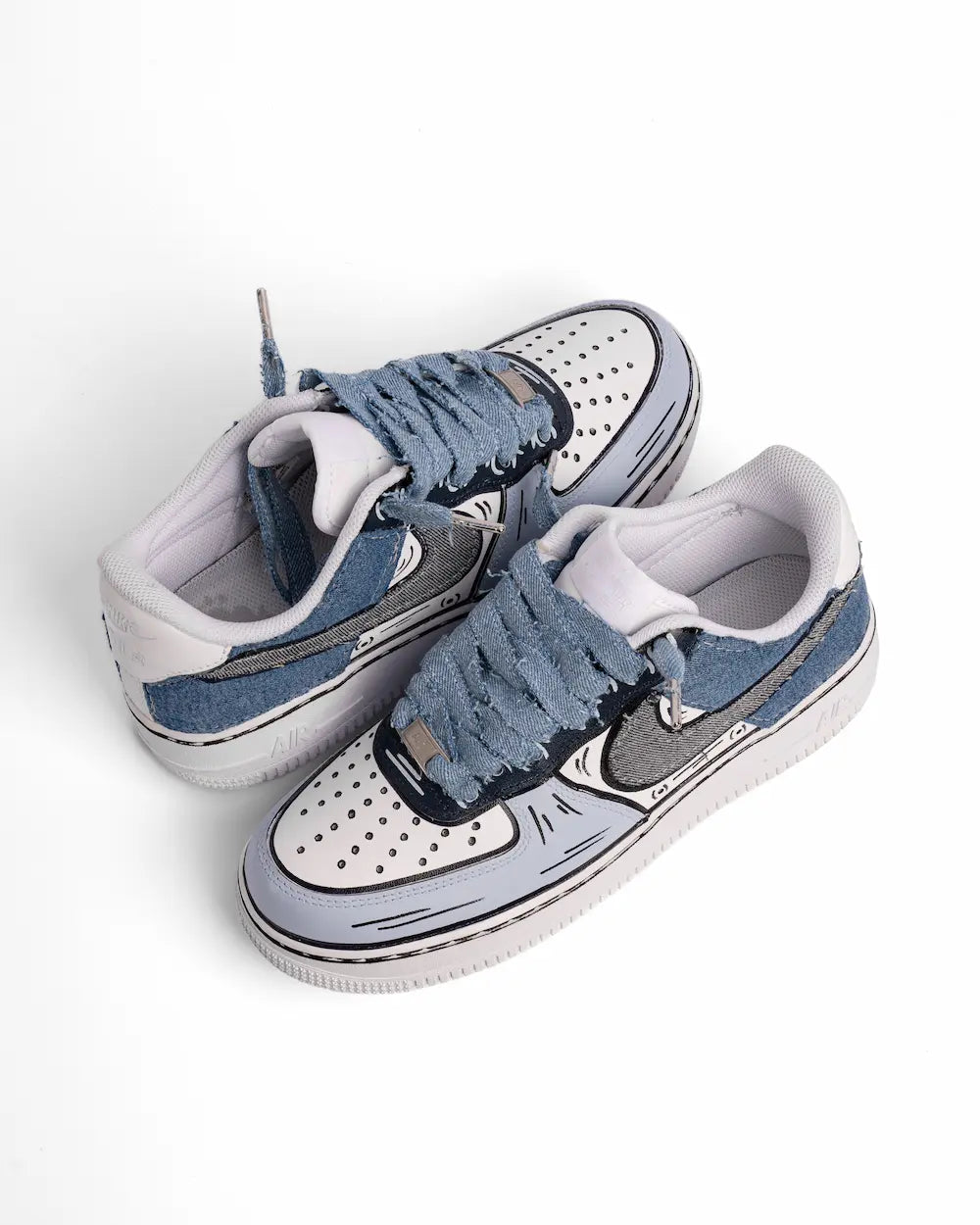 Nike air force 1 custom con effetto comics rivestita in jeans