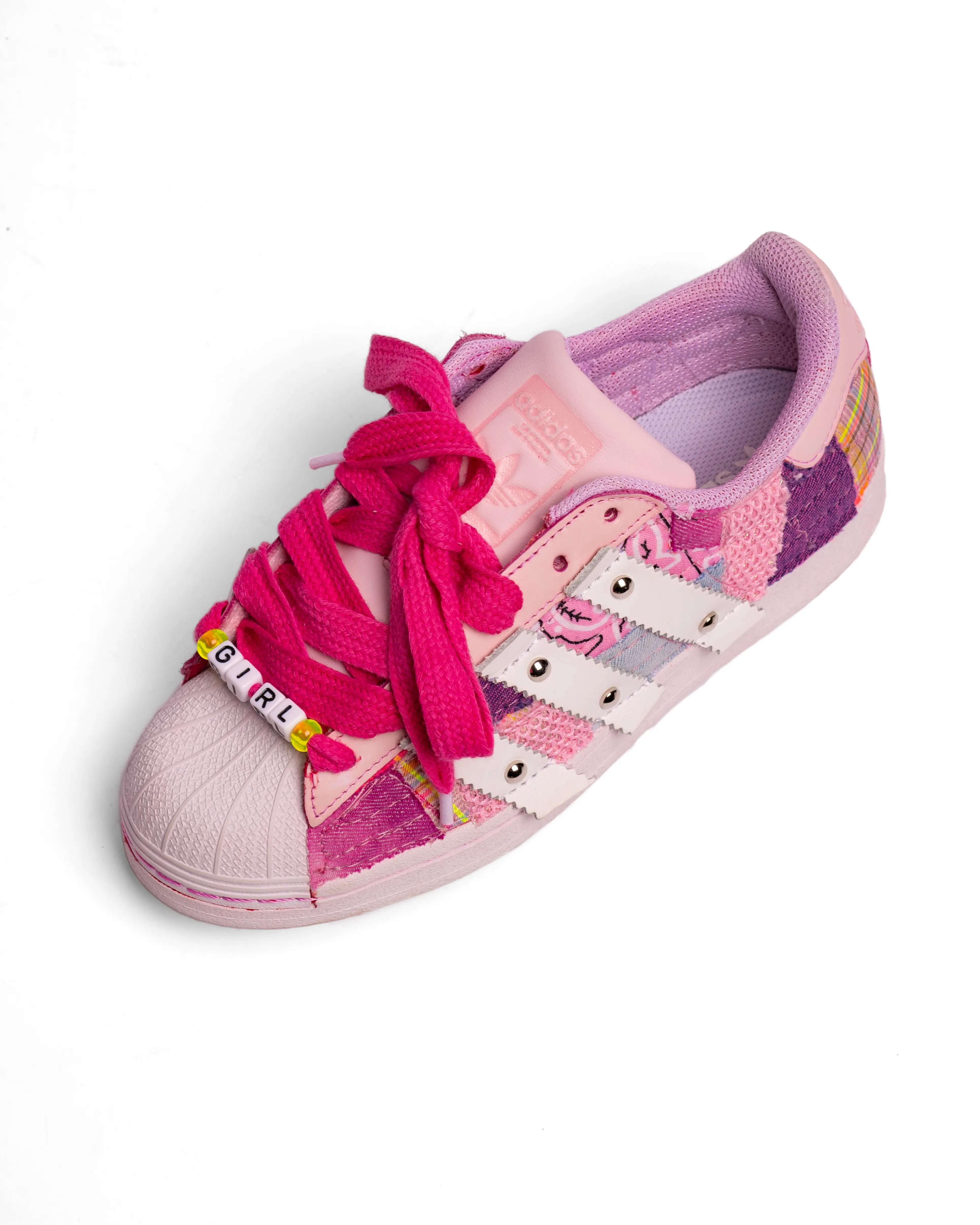 Adidas superstar custom modello Bad Girl, rosa con tessuti effetto patchwork