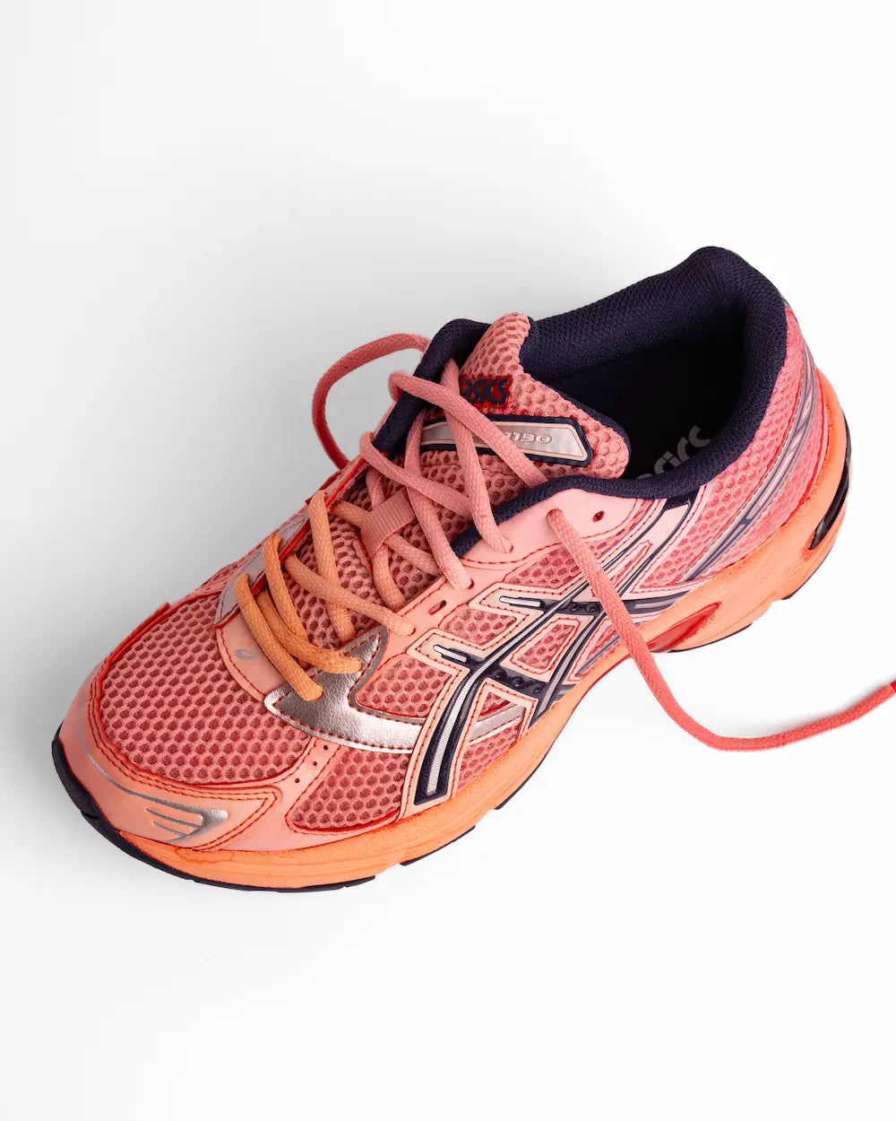 Asics GEL-1130 con tintura sfumata rosa pesca e corallo
