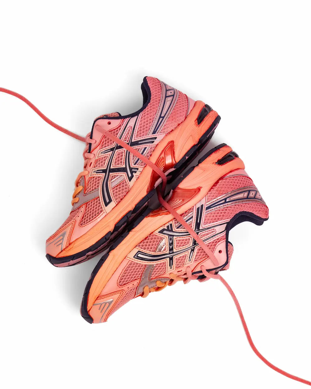 Asics GEL-1130 con tintura sfumata rosa pesca e corallo