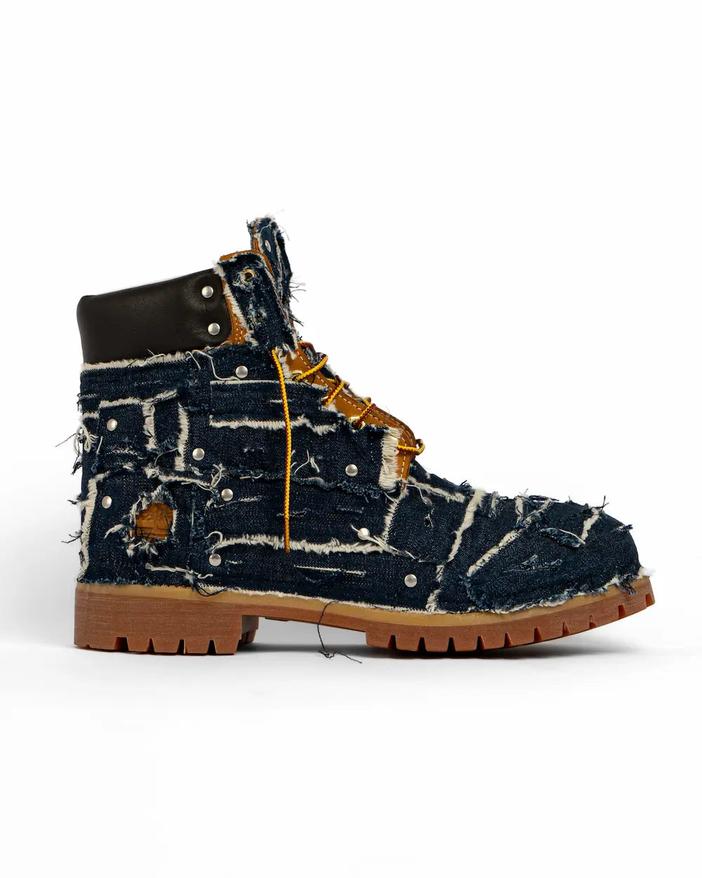 Timberland boot custom rivestito in denim scuro, lato