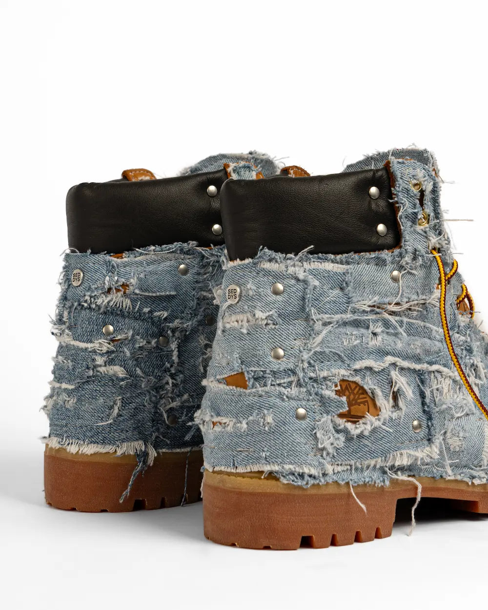 Timberland boot custom rivestito in denim chiaro patchwork, tacco