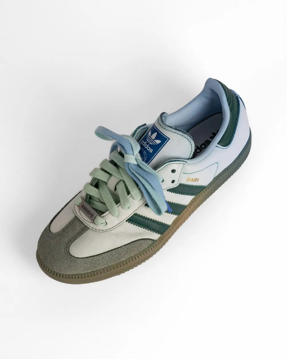 adidas samba personalizzate con effetto sfumato sui toni dell'azzurro e del verde acqua