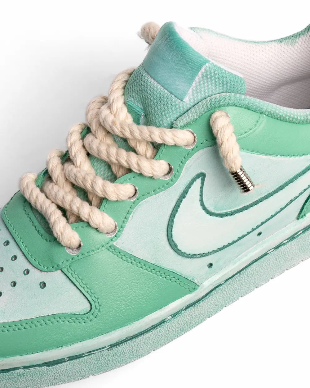 Nike Court Borough custom modello "5 Points Tiffany", dipinta a mano in due tonalità di verde acqua, con lacci in corda beige