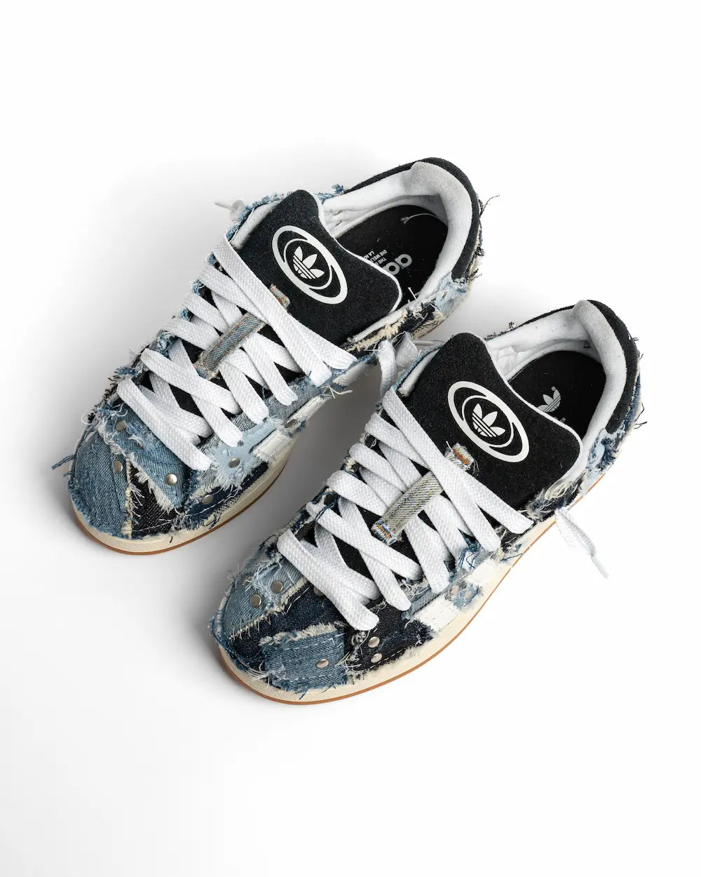 Adidas campus customizzata con jeans patchwork