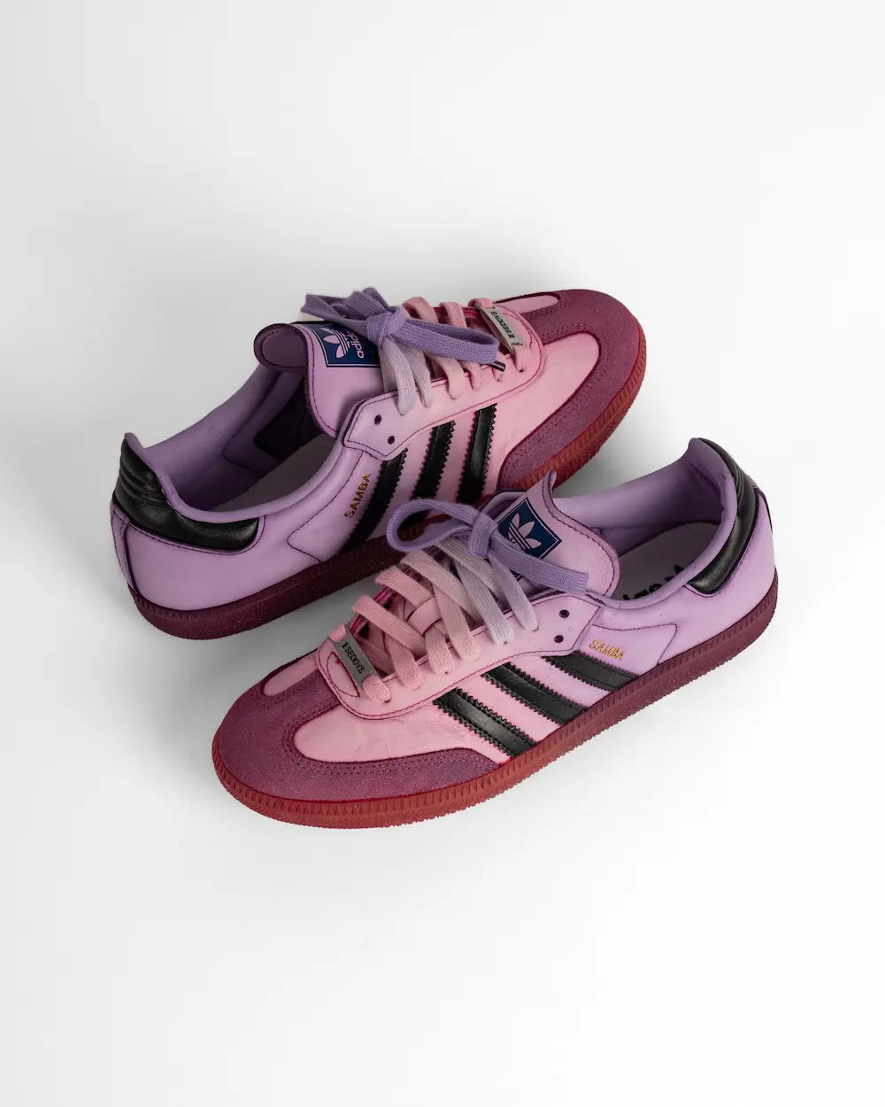 adidas samba personalizzate con effetto sfumato sui toni del lilla e del rosa