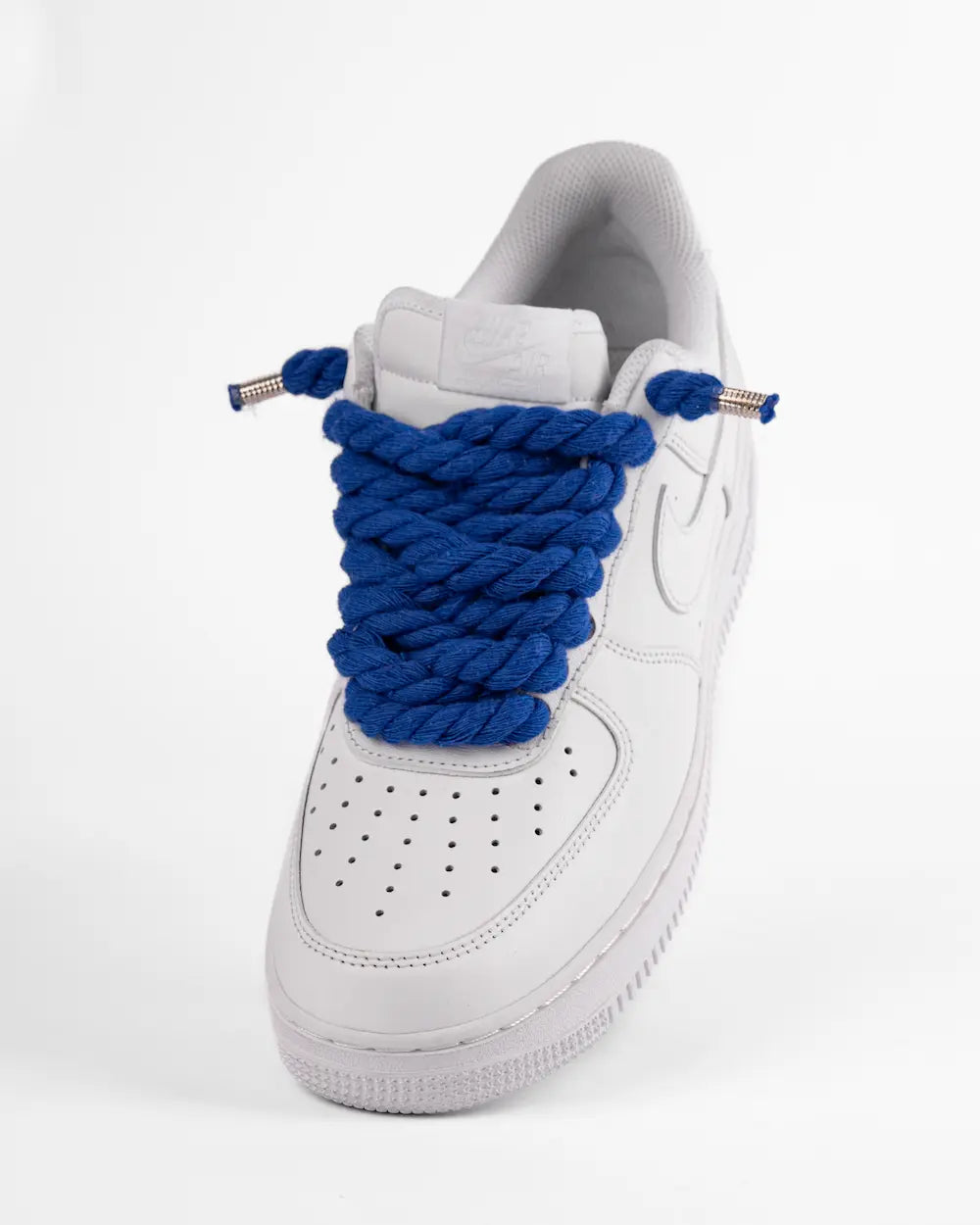 Nike Air Force 1 bianca personalizzata by SEDDYS con lacci in corda blu