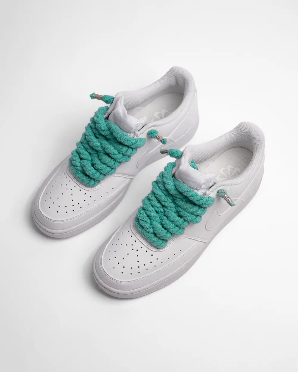 Nike Court Vision personalizzata con lacci in corda verde acqua