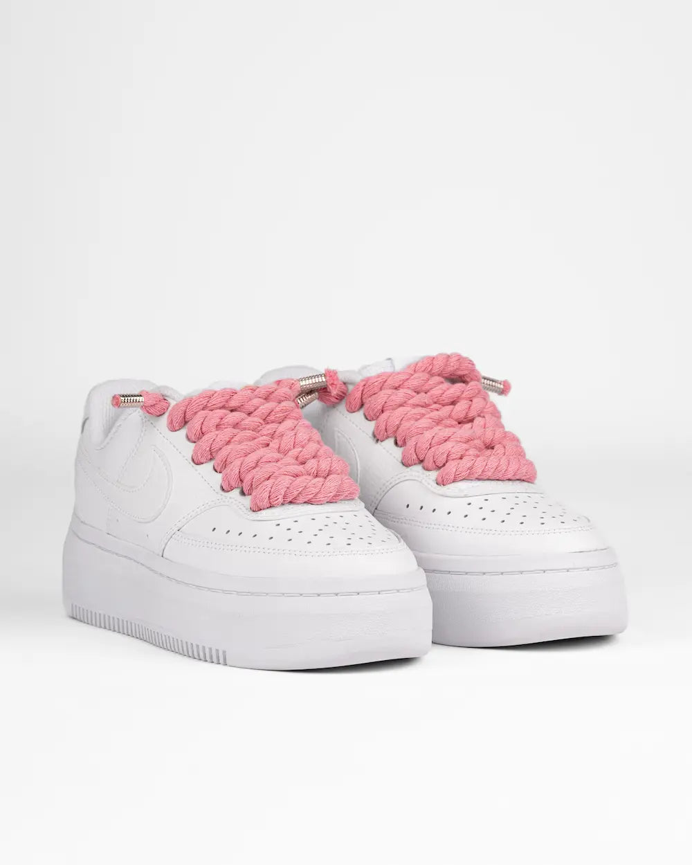 Nike Court Vision Platform personalizzata con lacci in corda rosa pastello
