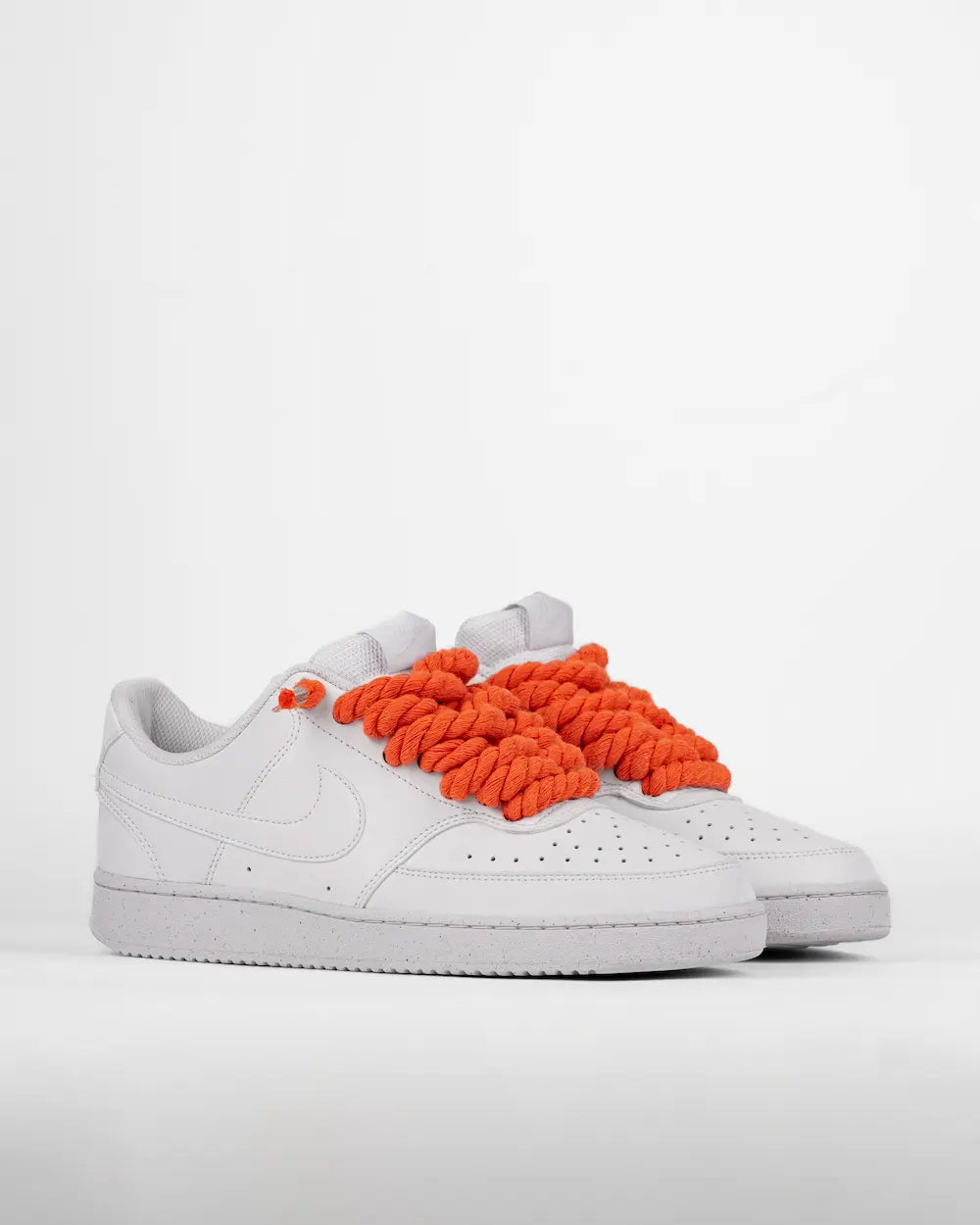 Nike Court Vision personalizzata con lacci in corda arancione