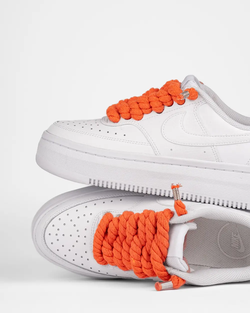 Nike Court Vision Platform personalizzata da SEDDYS con lacci in corda arancione
