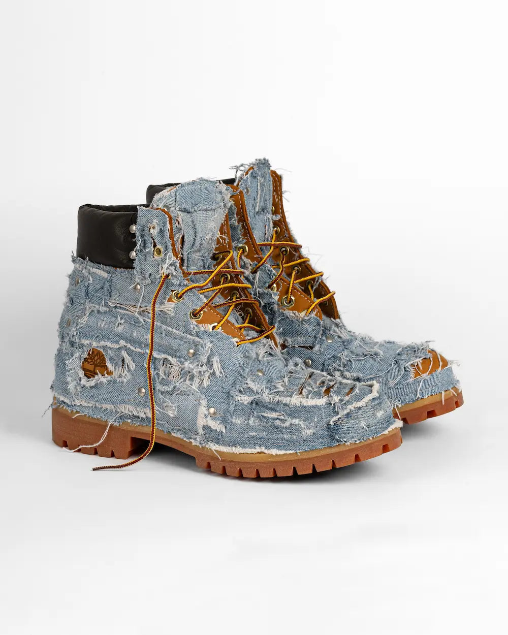 Timberland boot custom rivestito in denim chiaro patchwork