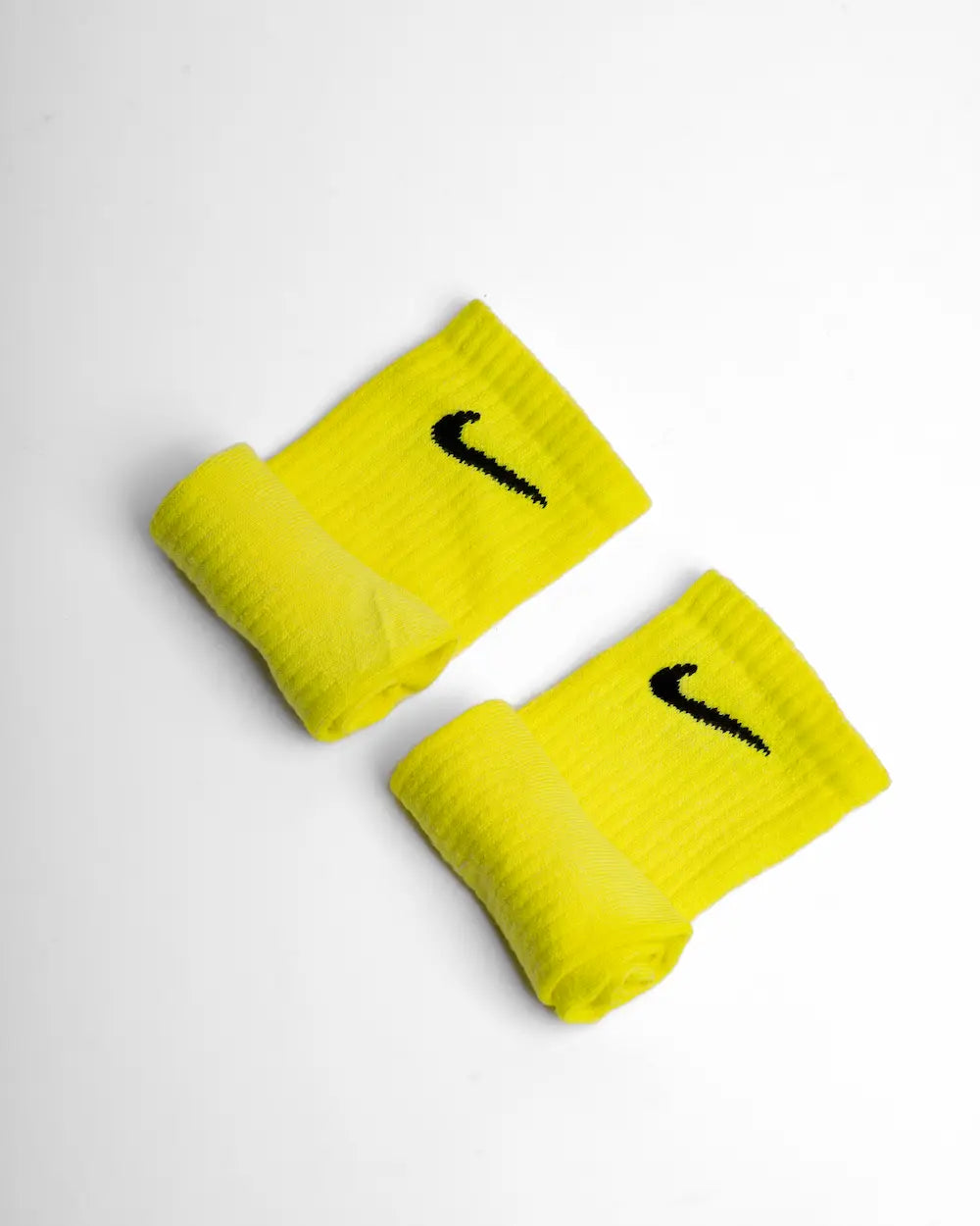 Calzini nike colorati con tecnica di tintura, tonalità Fluo Yellow (giallo neon)