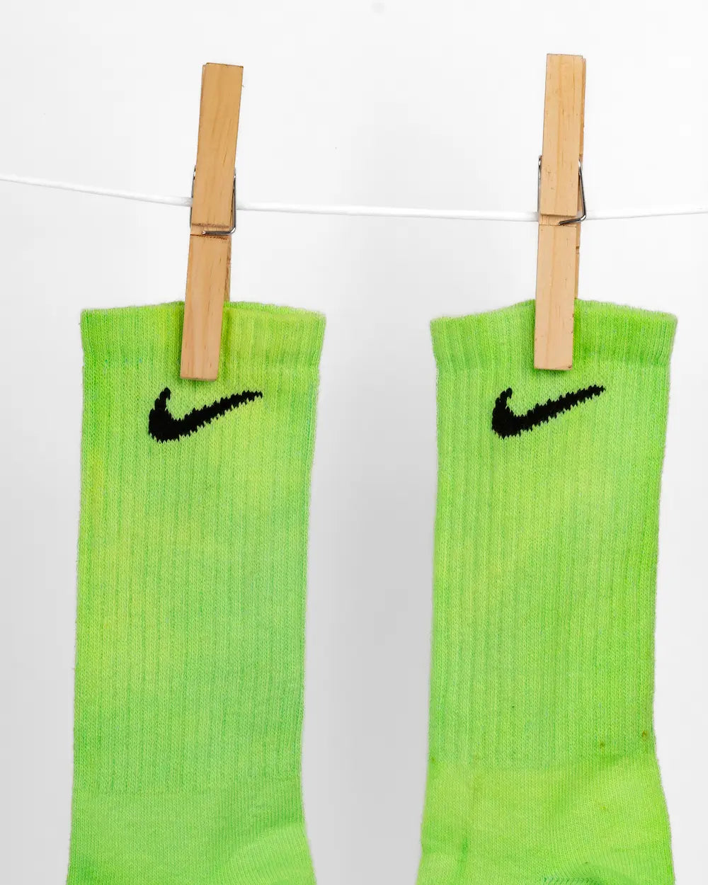 Nike top socks neon